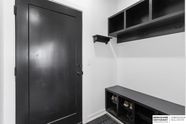 5838 N Street, Omaha, NE 68117