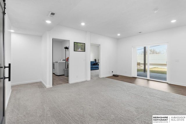 5838 N Street, Omaha, NE 68117