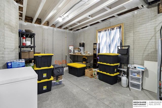 5838 N Street, Omaha, NE 68117