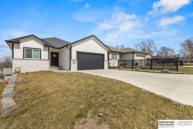 5838 N Street, Omaha, NE 68117