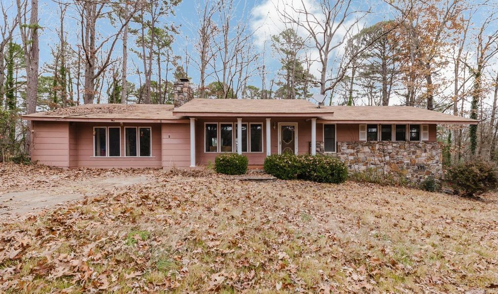 3 Helena Lane, Hot Springs Village, AR 71909