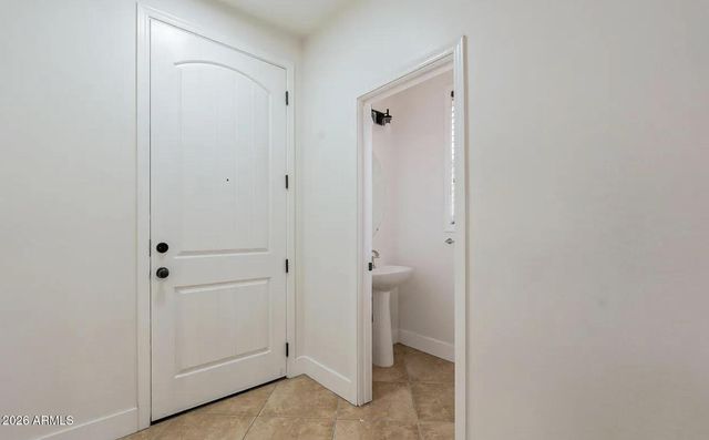 5430 S 23RD Way, Phoenix, AZ 85040