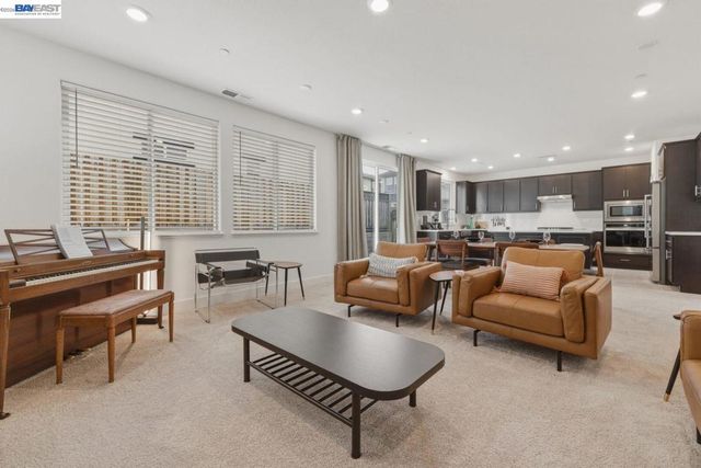 385 Ramos Ranch Rd, Oakley, CA 94561