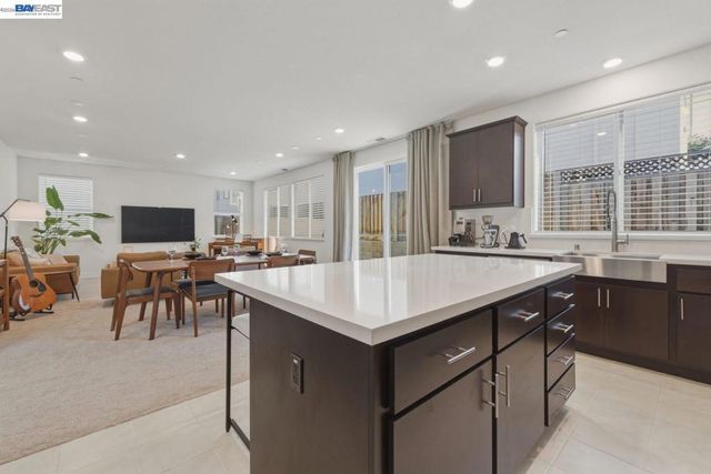 385 Ramos Ranch Rd, Oakley, CA 94561