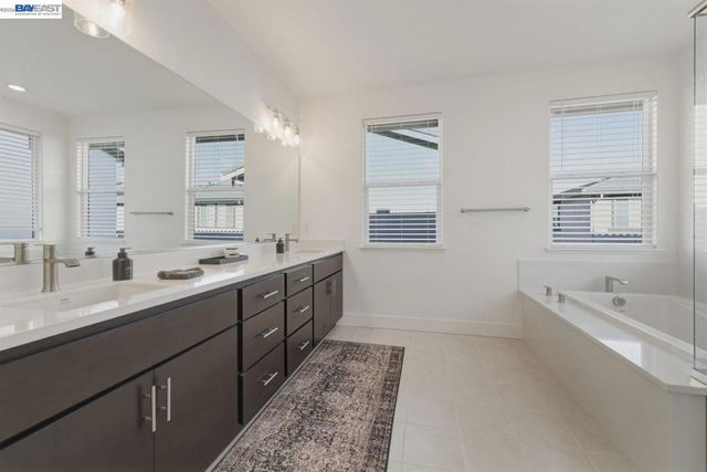 385 Ramos Ranch Rd, Oakley, CA 94561