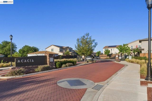 385 Ramos Ranch Rd, Oakley, CA 94561