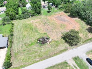 805 Leflore Avenue, Poteau, OK 74953