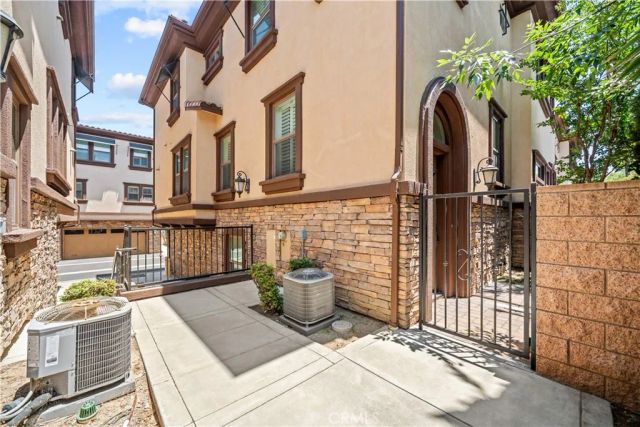 656 West Huntington Drive k-1, Arcadia, CA 91007