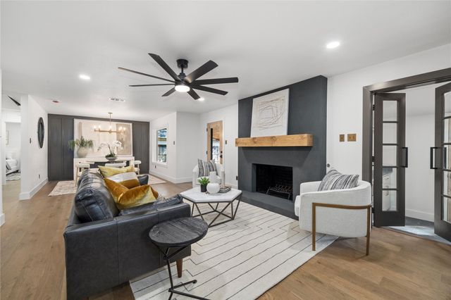6746 Braeburn Drive, Dallas, TX 75214