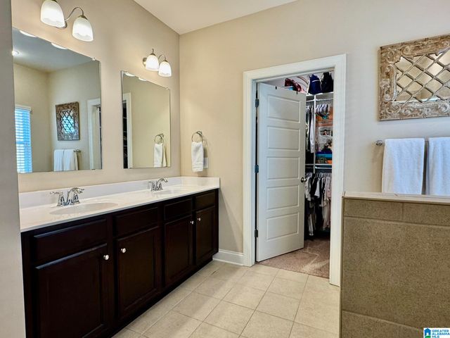 599 CHELSEA STATION CIRCLE, Chelsea, AL 35043