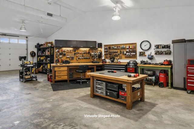 4 Red Hills Lane, Santa Fe, NM 87505