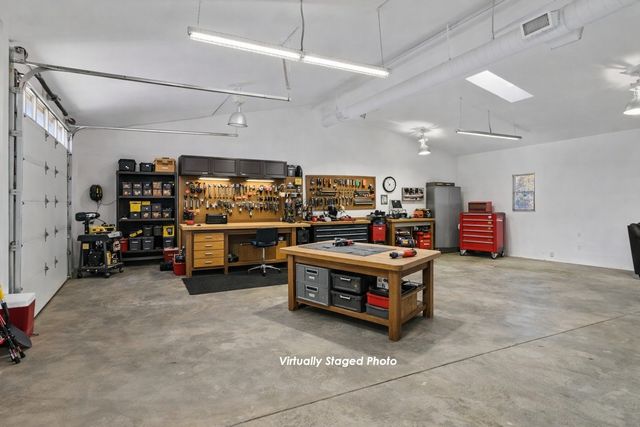 4 Red Hills Lane, Santa Fe, NM 87505