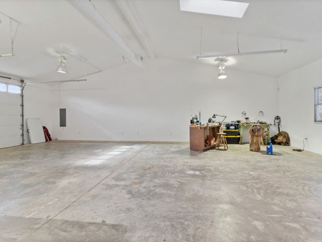 4 Red Hills Lane, Santa Fe, NM 87505