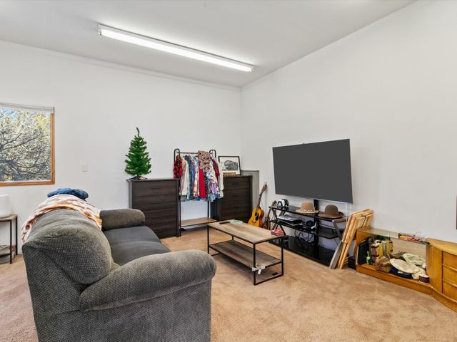 4 Red Hills Lane, Santa Fe, NM 87505