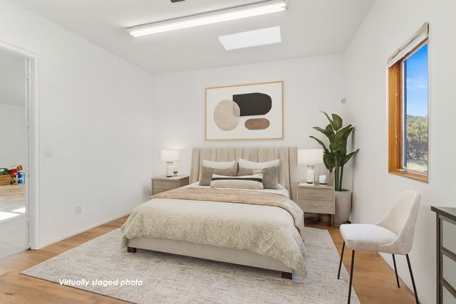 4 Red Hills Lane, Santa Fe, NM 87505