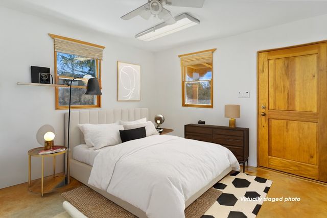 4 Red Hills Lane, Santa Fe, NM 87505