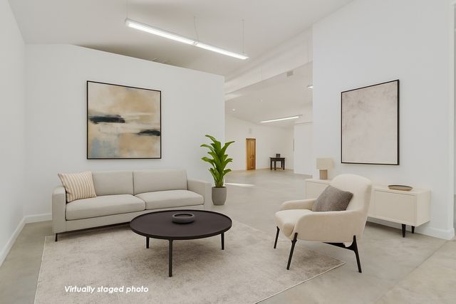 4 Red Hills Lane, Santa Fe, NM 87505