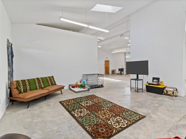 4 Red Hills Lane, Santa Fe, NM 87505