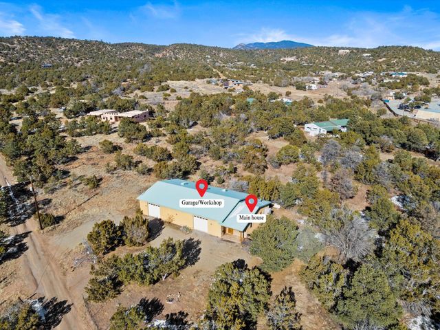 4 Red Hills Lane, Santa Fe, NM 87505