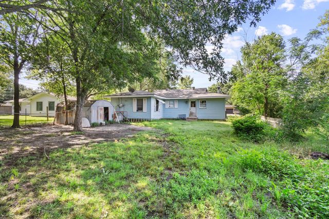 1015 W Belden Street, Sherman, TX 75092