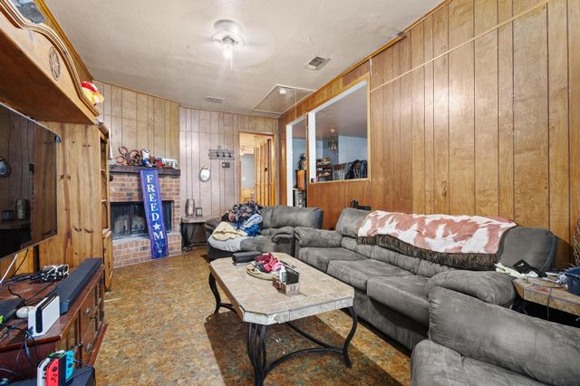1015 W Belden Street, Sherman, TX 75092