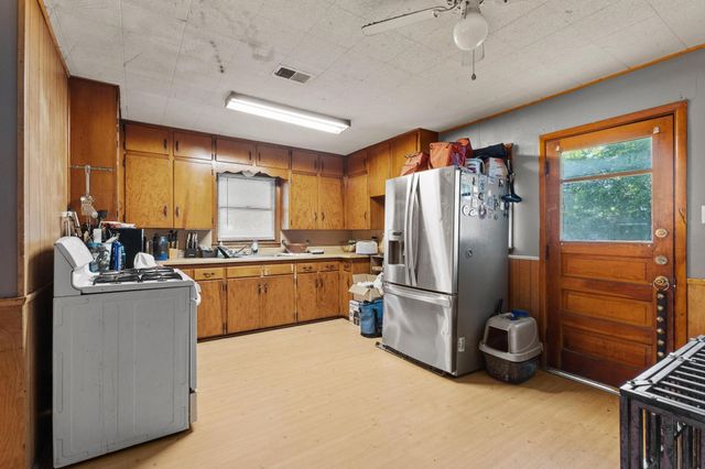 1015 W Belden Street, Sherman, TX 75092
