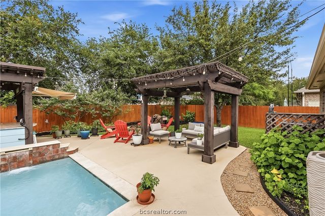 5101 Piping Rock Court, College Station, TX 77845