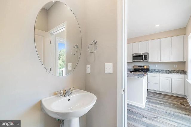 412 18TH AVE, Ranson, WV 25438