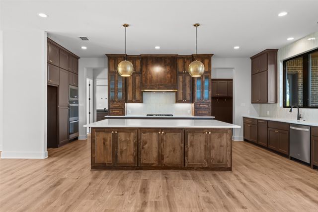 2104 Eagles Ridge Drive, Weatherford, TX 76087