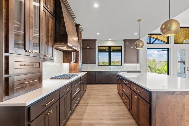 2104 Eagles Ridge Drive, Weatherford, TX 76087