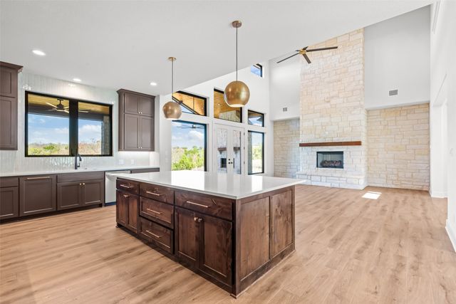 2104 Eagles Ridge Drive, Weatherford, TX 76087