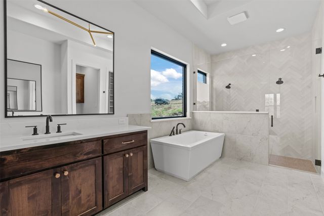 2104 Eagles Ridge Drive, Weatherford, TX 76087