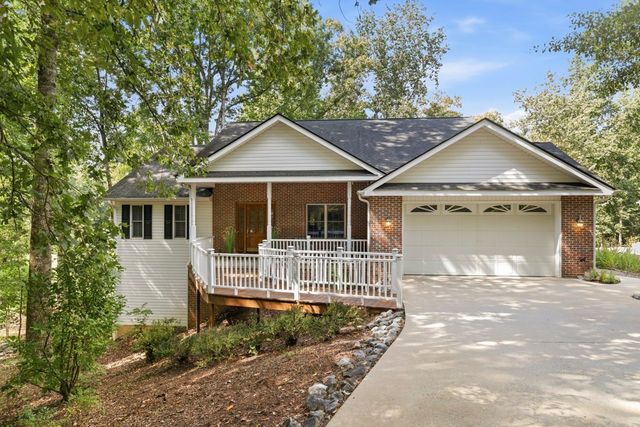 439 Cane Creek Landing, Seneca, SC 29672