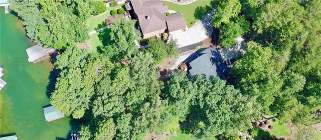 439 Cane Creek Landing, Seneca, SC 29672