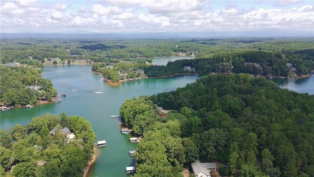 439 Cane Creek Landing, Seneca, SC 29672