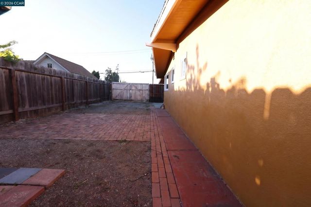27507 Barcelona Ave, Hayward, CA 94545
