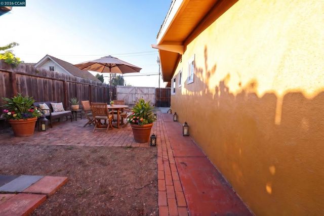 27507 Barcelona Ave, Hayward, CA 94545