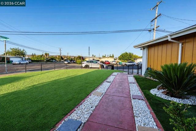 27507 Barcelona Ave, Hayward, CA 94545