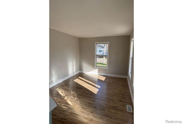 863 Boyd Avenue, Traverse City, MI 49686