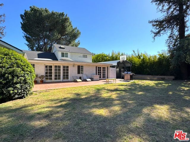 17813 Raymer Street, Los Angeles, CA 91325