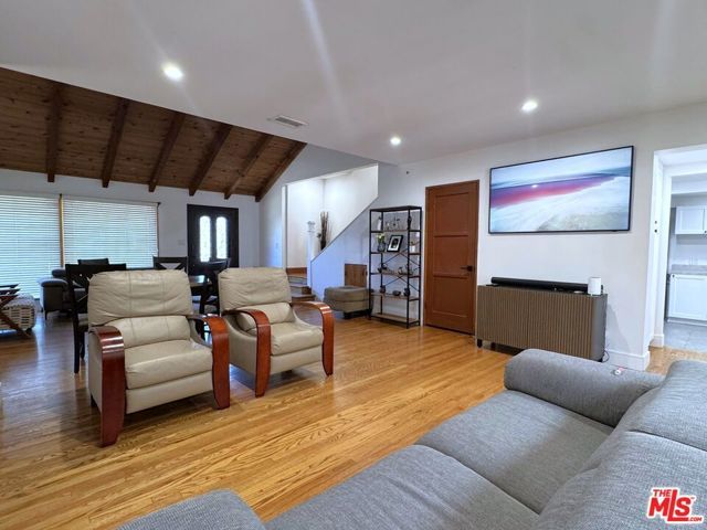 17813 Raymer Street, Los Angeles, CA 91325