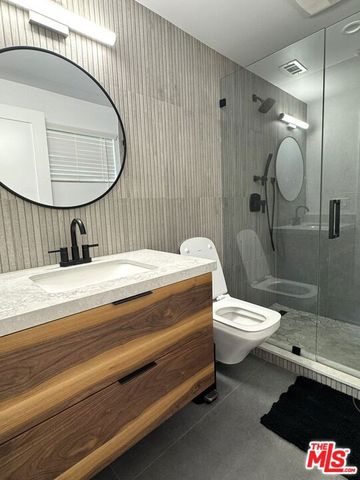 17813 Raymer Street, Los Angeles, CA 91325