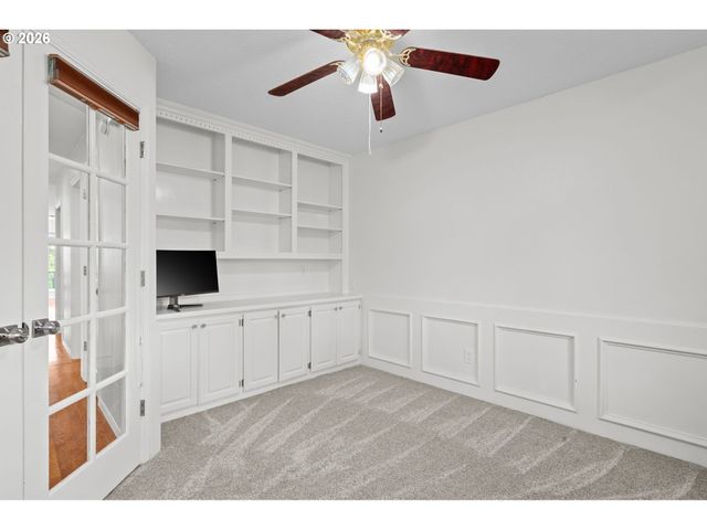 3415 RIVERKNOLL Way, West Linn, OR 97068