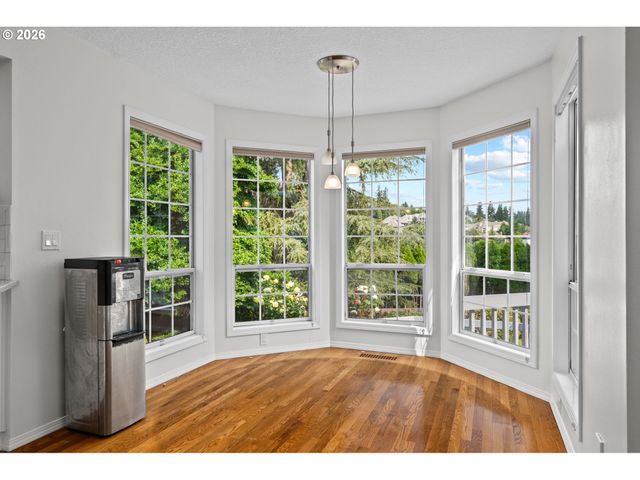 3415 RIVERKNOLL Way, West Linn, OR 97068