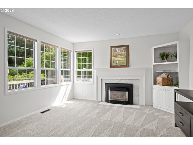 3415 RIVERKNOLL Way, West Linn, OR 97068