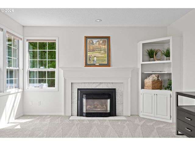 3415 RIVERKNOLL Way, West Linn, OR 97068