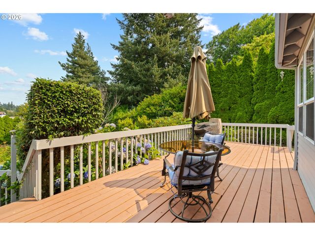 3415 RIVERKNOLL Way, West Linn, OR 97068
