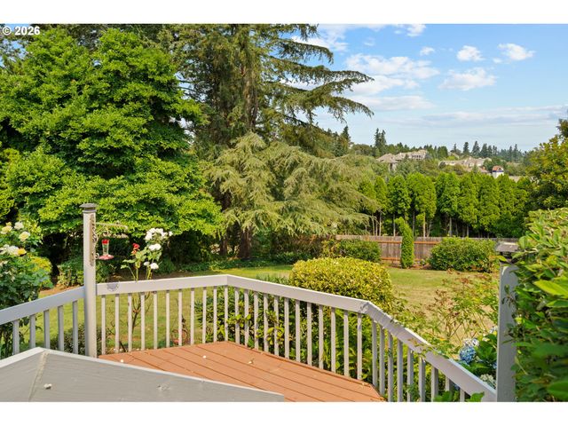 3415 RIVERKNOLL Way, West Linn, OR 97068