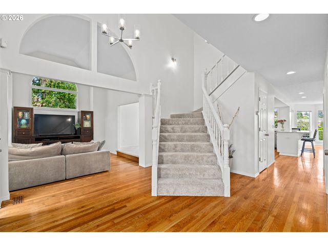 3415 RIVERKNOLL Way, West Linn, OR 97068