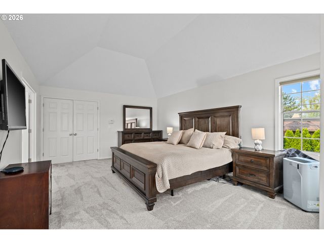 3415 RIVERKNOLL Way, West Linn, OR 97068